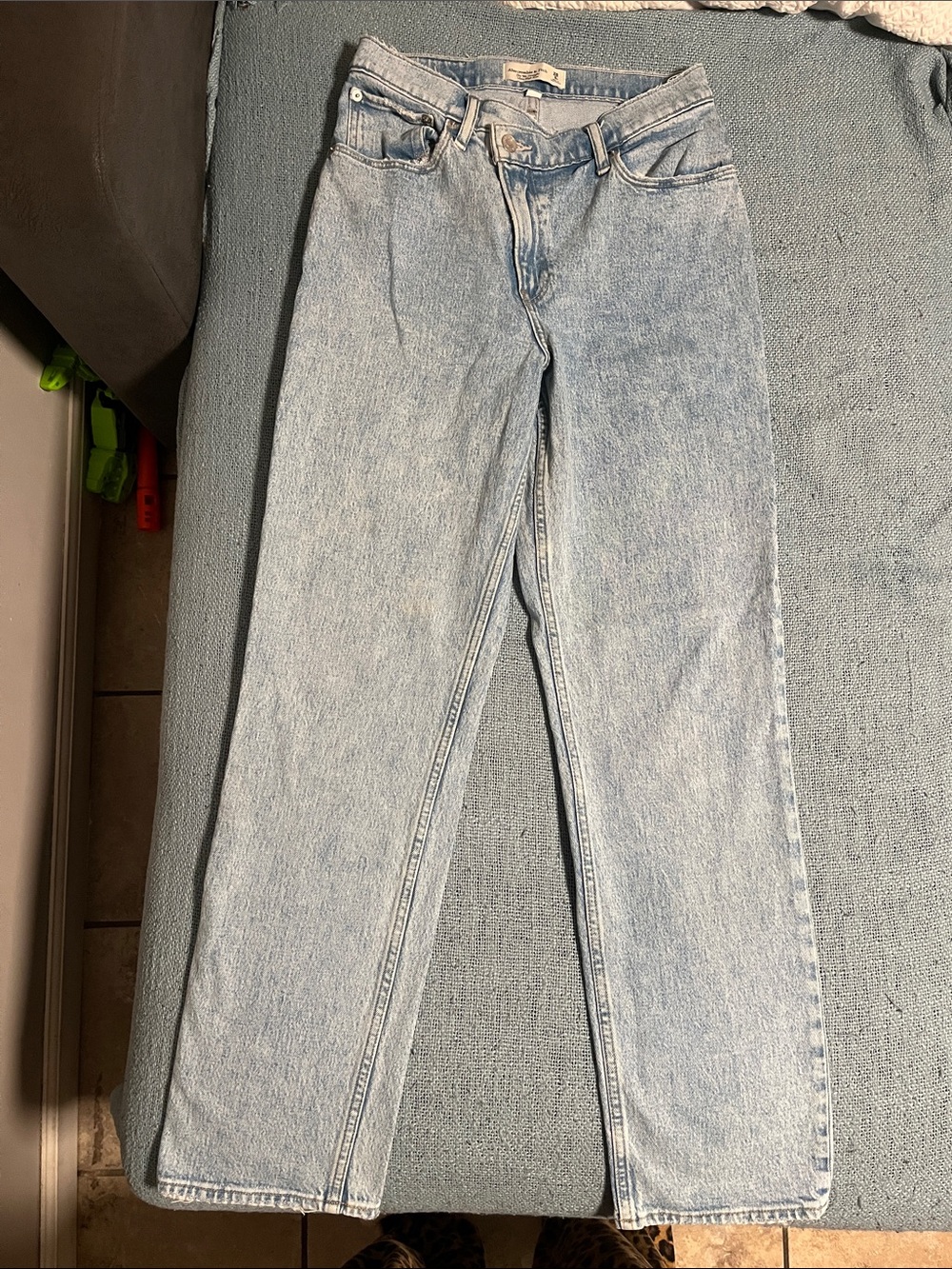 High-Rise A&F Light Blue Women's Jeans - Casual Straight Leg
